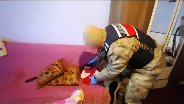 jandarma-ekipleri-kars-il-genelinde-bir-dizi-operasyonlar-geceklestirdi.jpeg