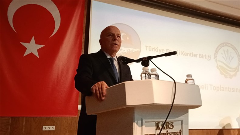 kars-belediyesi-turkiye-enerji-kentler-birligi-ve-karsin-enerji-donusumu-paneline-ev-sahipligi-yapti.jpg