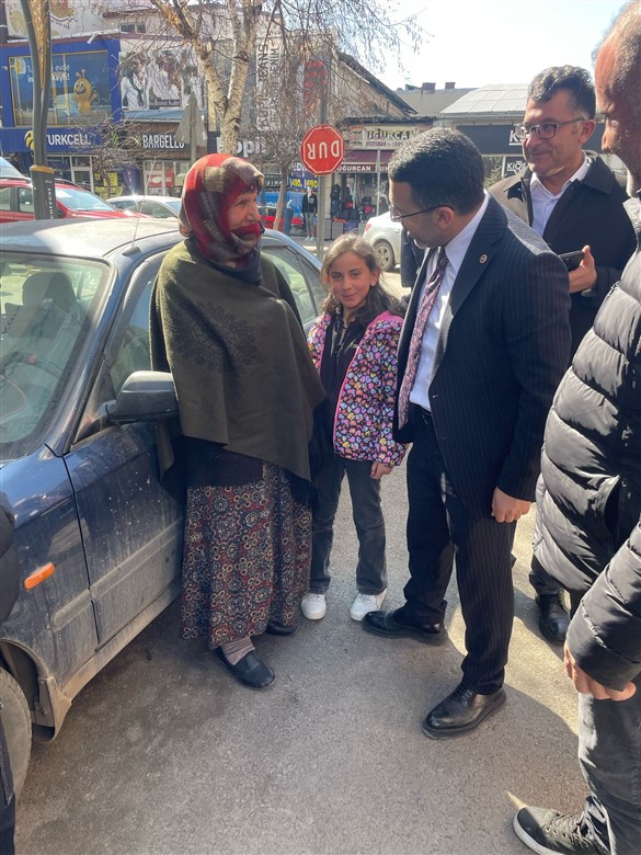 soz-konusu-ziyaretleri-dikkat-ceken-ak-parti-kars-il-baskani-adem-calkina-ziyaretleri-sirasinda-partisinin-il-baskani-muammer-sancar-merkez-ilce-baskani-mehmet-nuri-kisli-ve-yonetim-kurulu-uyeleri-de-eslik-ediyor-001.jpg