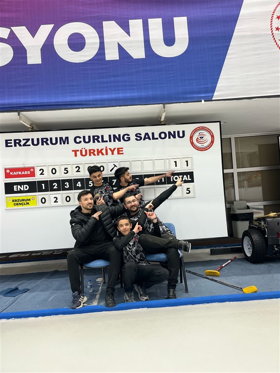 kafkars-curling-erkek-takimi-erzurum-etabi-bolge-sampiyonu-oldu-002.jpg