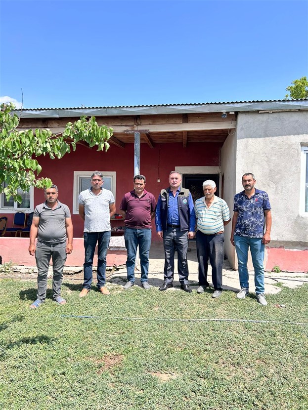 kars-ziraat-odasi-baskani-ozcan-mucuk-merkeze-bagli-olculu-oguzlu-bayraktar-yagikesen-bekler-tazekent-ve-hamzagerek-koylerinde-ciftci-ziyaretlerinde-bulundu-006.jpg