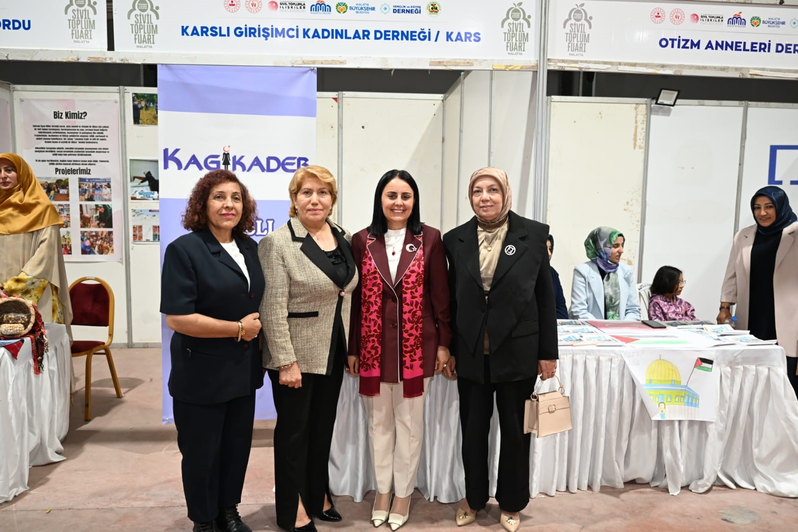 karsli-girisimci-kadinlar-dernegi-standi-malatyada-buyuk-ilgi-gordu.jpg