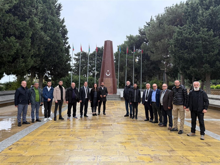 azerbaycan-cumhurbaskani-yardimcisi-ve-cumhurbaskanligi-idaresi-dis-politika-dairesi-baskani-hikmet-haciyev-bakude-bulunan-kars-erzurum-ve-igdirli-gazetecilerle-bir-araya-geldi-002.jpg