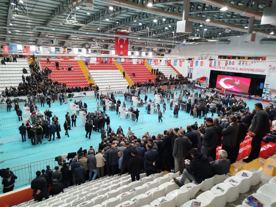 mevcut-baskan-eren-alp-guven-tazeledi.jpg