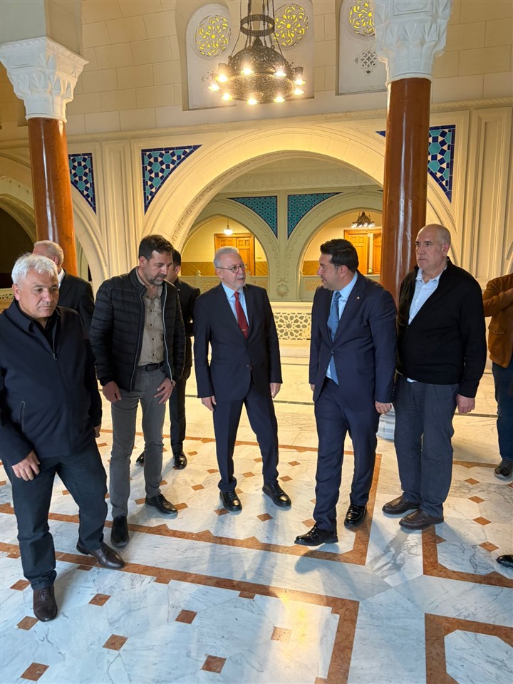 dogukapi-acilirsa-kars-kafkasyanin-ticaret-merkezi-olur-001.jpg
