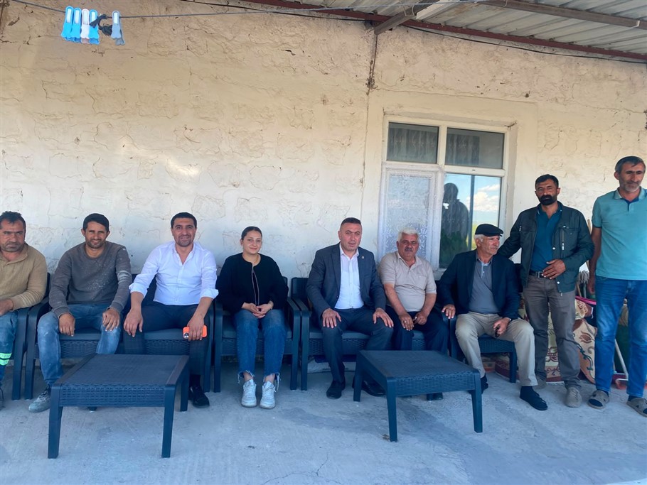 baskan-mucuk-merkez-koylerinde-ciftcilerle-bir-araya-geldi-001.jpg