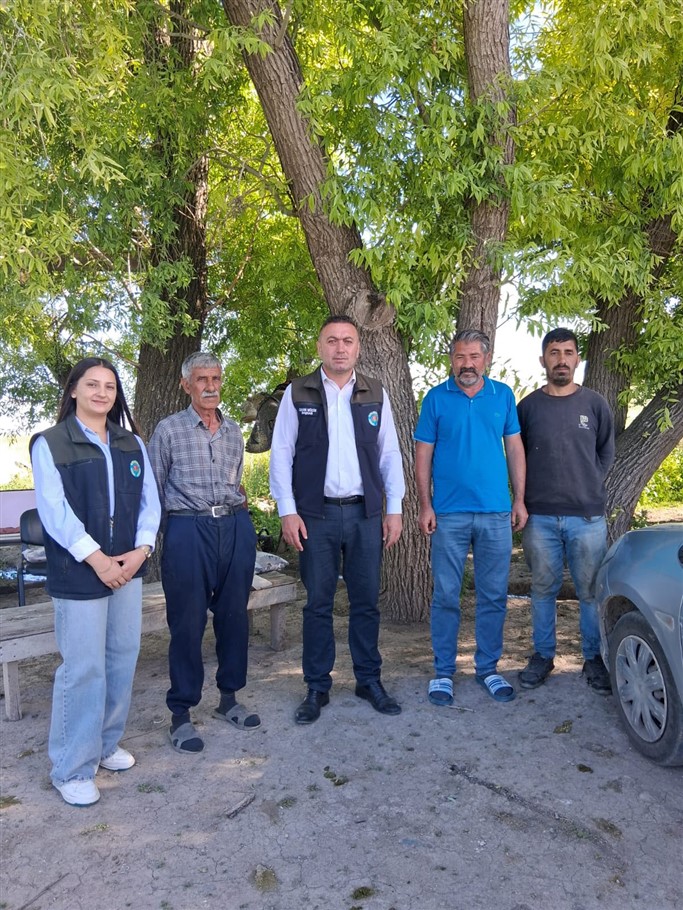 baskan-mucuk-merkez-koylerinde-ciftcilerle-bir-araya-geldi-003.jpg