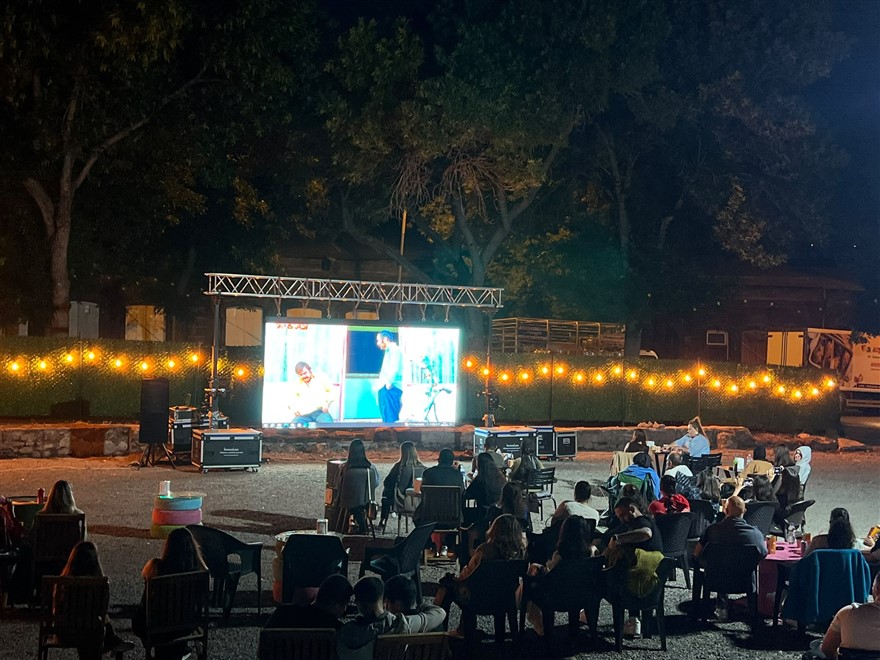 karsta-acik-hava-sinema-etkinligi-003.jpg