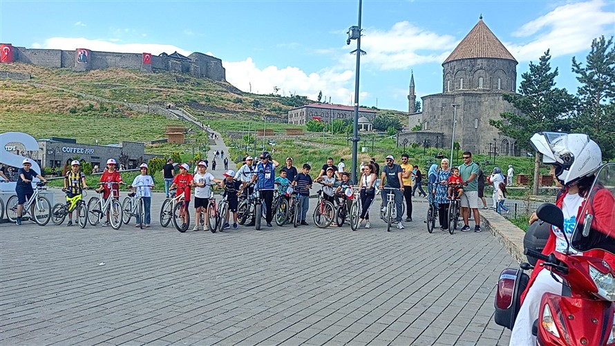 pedallar-15-temmuz-sehitleri-icin-cevrildi-001.jpg