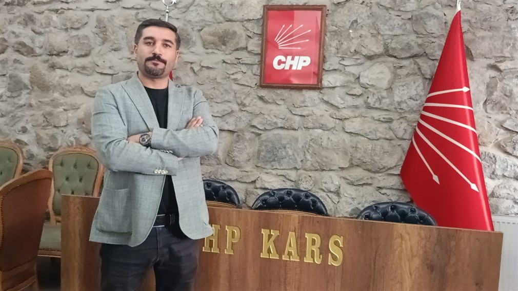 chp-kars-il-baskanliginin-kapisi-cilingirle-acildi-002.jpg